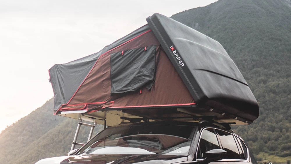 Tente de toit Skycamp sur le Mercedes Vito