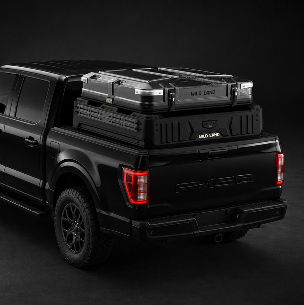 Hardtop WinTopper pour pick-up avec tente de toit sur la plateforme supérieure